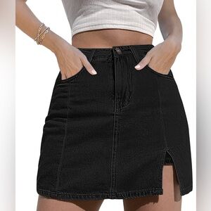 NWT Women’s Black‎ Denim Mini Skirt with Side Slit – Small